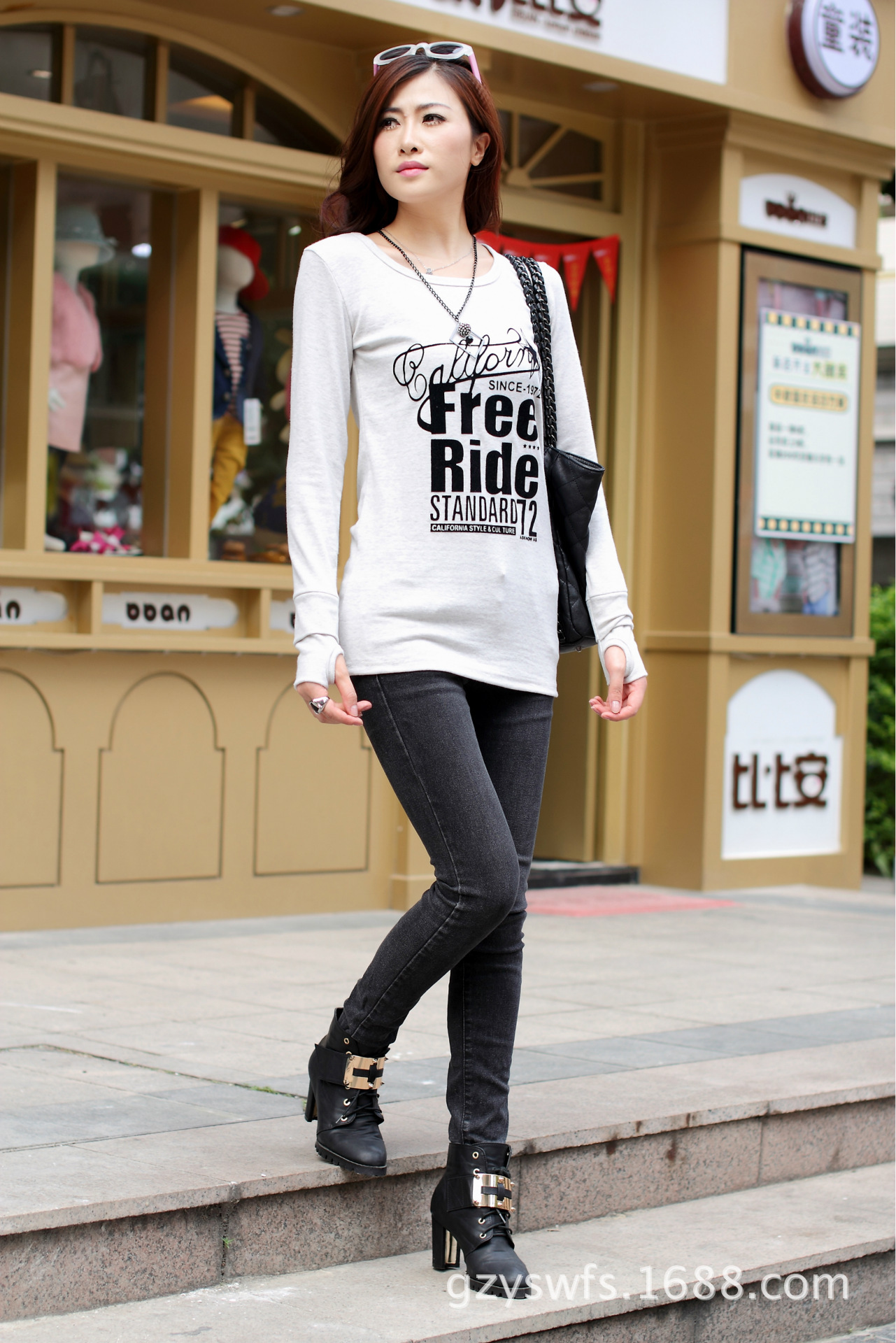 秋冬新潮韓風，雅夢長袖T恤——修身打底，時尚與溫暖兼得